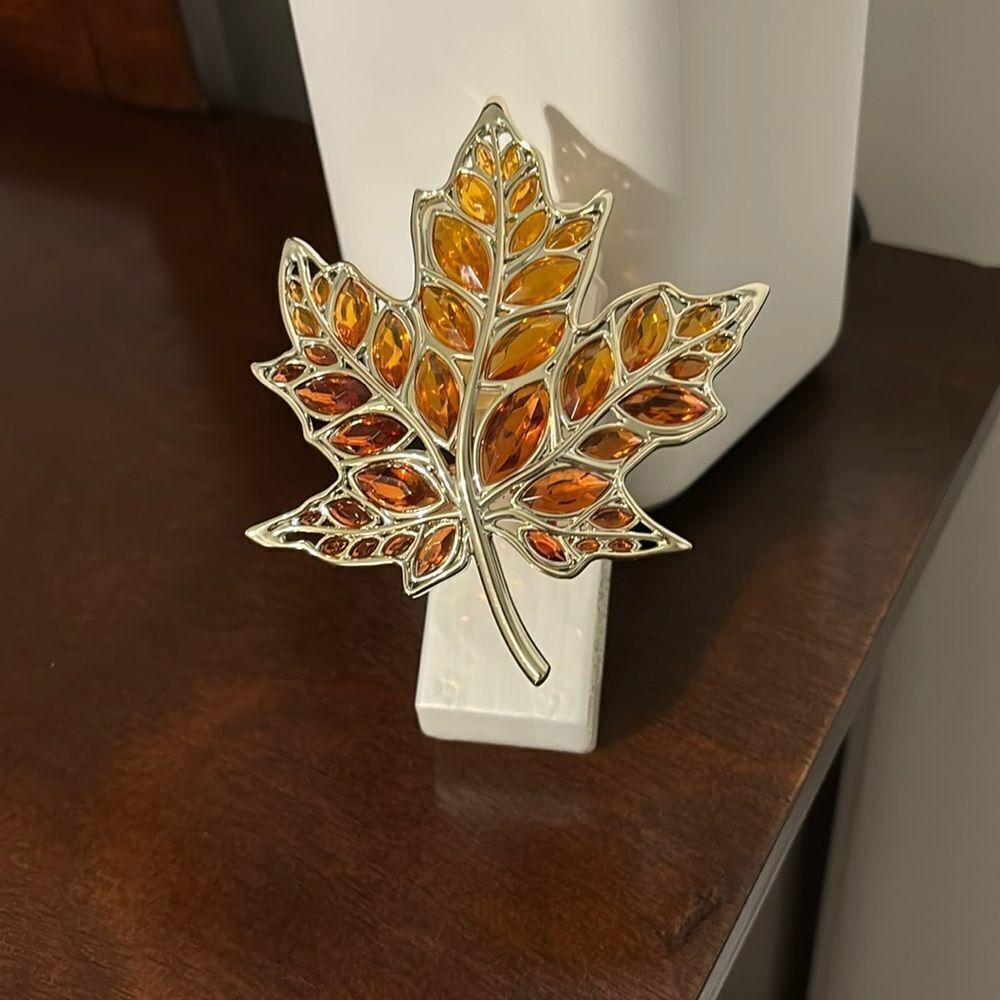 Autumn Leaf Wall Flower